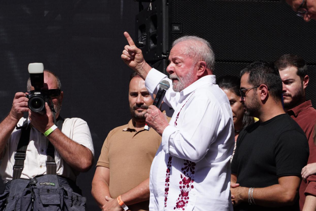 Lula exalta retomada da política do salário mínimo