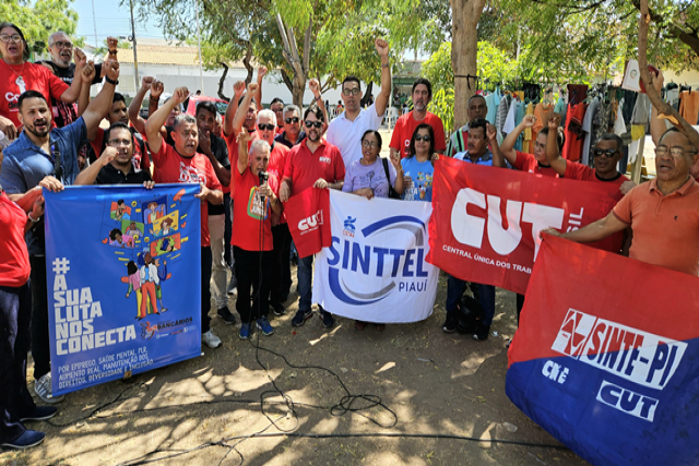 CUT Piauí e sindicatos filiados protestam contra juros altos, por empregos e transporte público