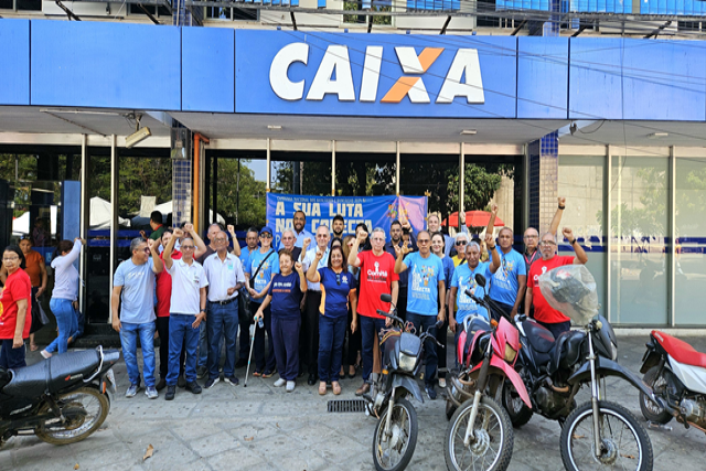 Ato público marcou a comemoração do Dia do Bancário e Bancária no Piauí
