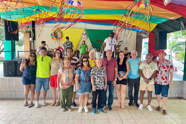 Alegria e diversão marcam prévia de carnaval dos aposentados e aposentadas do SEEB/PI